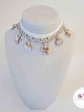 Seashell Charm Beige Choker Necklace With Matching Anklet